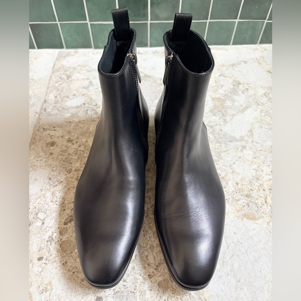 Giorgio Armani NWOT Leather Men's Boots Made in Italy